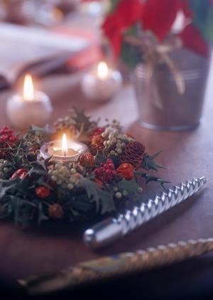 出張男子に使い捨て弁当箱が便利